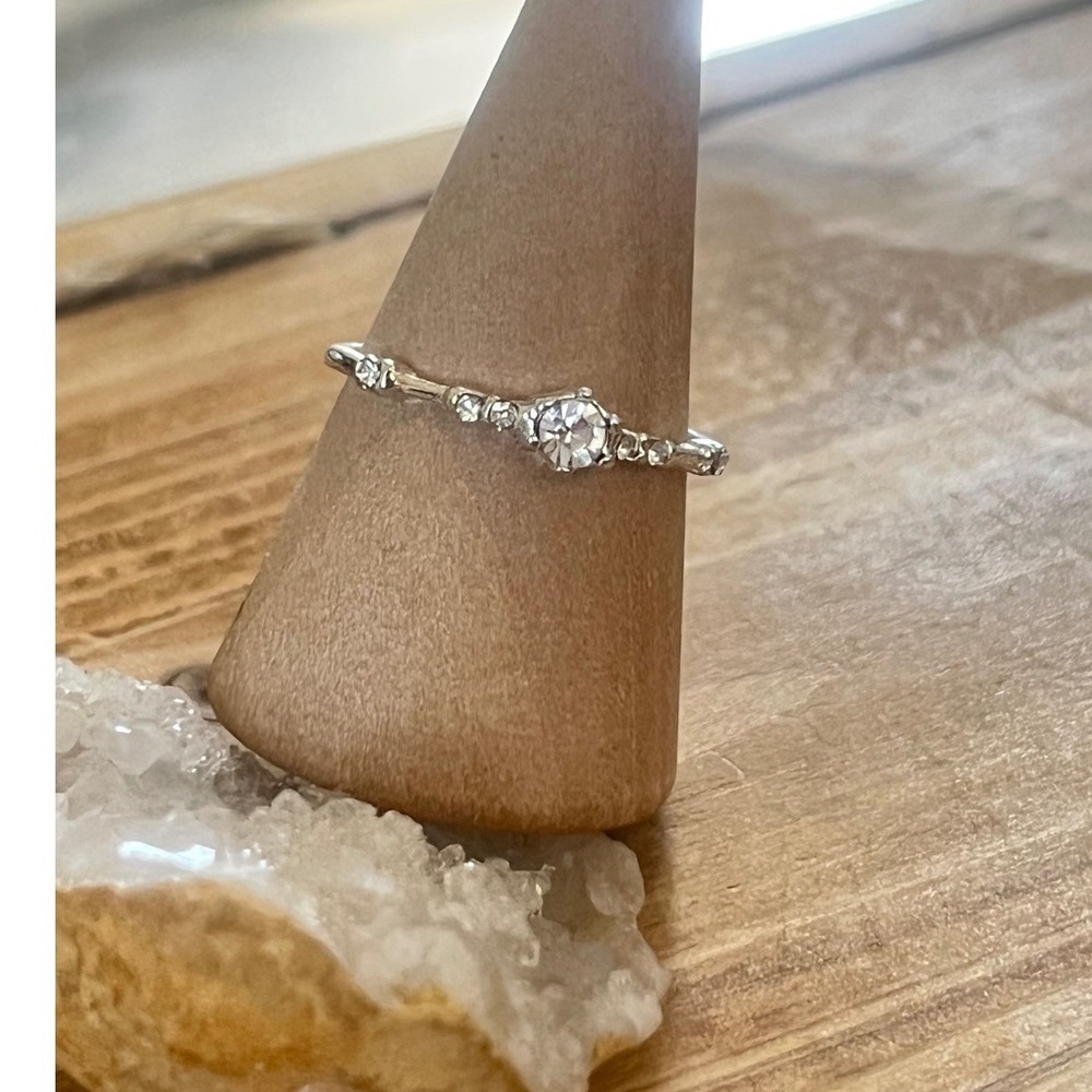 14K White Gold Ring w/ White Crystals Ring -Dainty Minimalist  -1mm Band -New